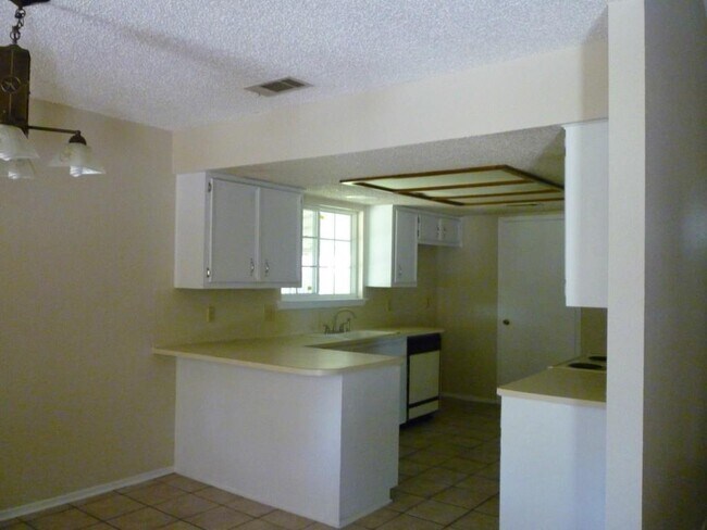 Foto del edificio - 11601 Gungrove Cir