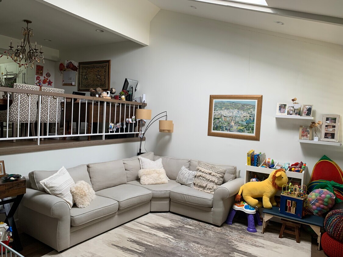 4227 Colfax Ave, Studio City, CA 91604 Townhouse for Rent in Studio