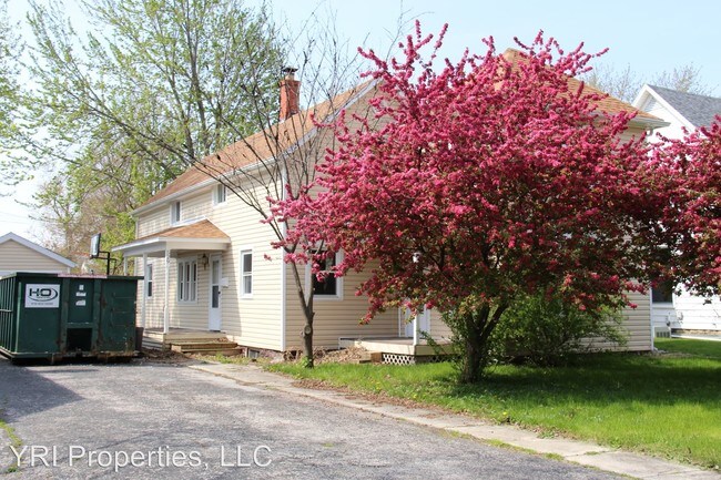 Building Photo - 4 br, 2 bath House - 529 West Hardin Street