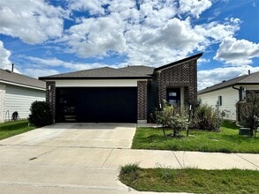 Building Photo - 1118 Amistad Lp