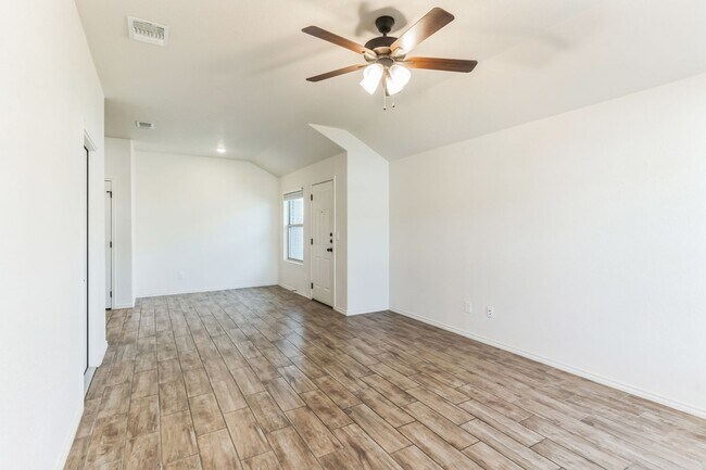 Foto del edificio - Modern 3-Bedroom Duplex in Temple with Spa...