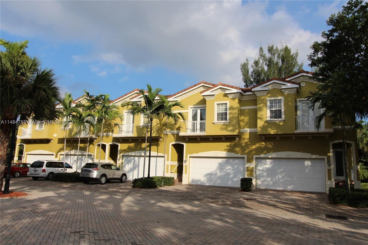 Primary Photo - 3110 SW 47th St