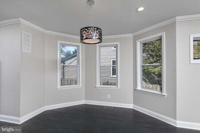 Foto del edificio - 3 Bedroom 3 Bath Single Family Home in Bal...