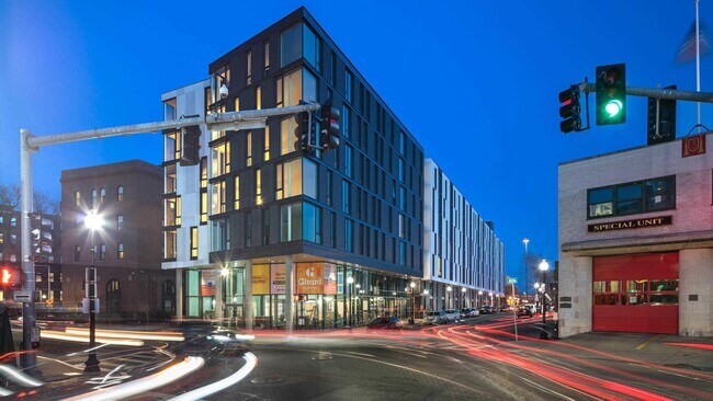 Foto del edificio - 50 W Malden St