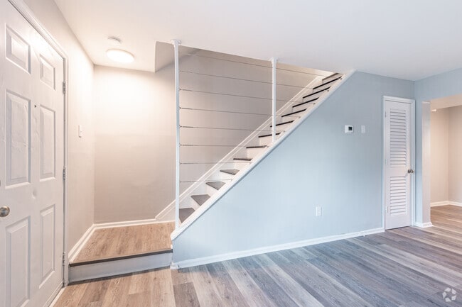2BR, 1BA - Park Northside Apartments