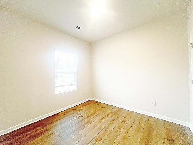 Foto del edificio - 5 Vine House Dr