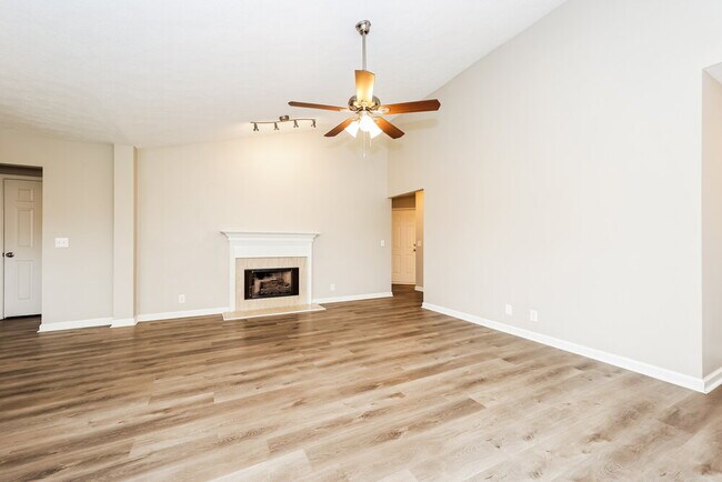 Foto del edificio - 2437 Pleasant Springs Ln