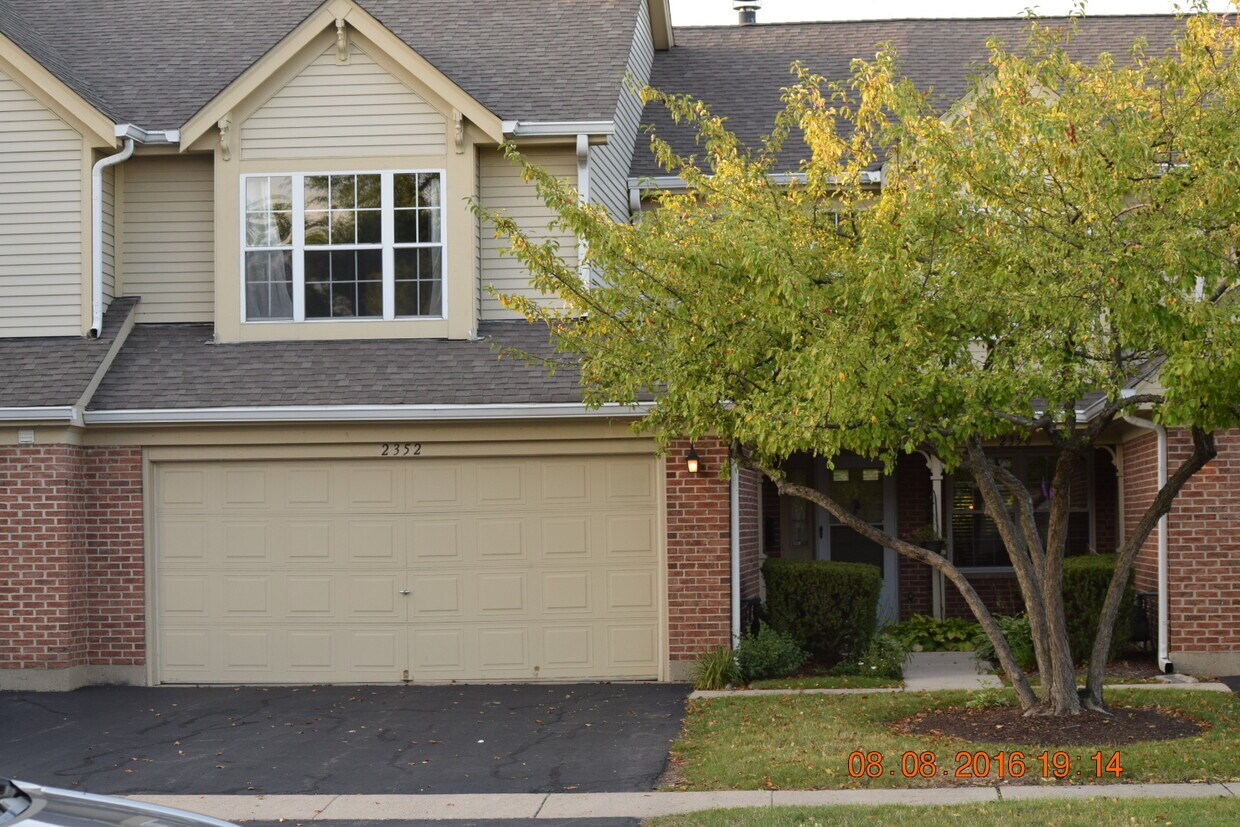 Primary Photo - 2352 County Farm Ln