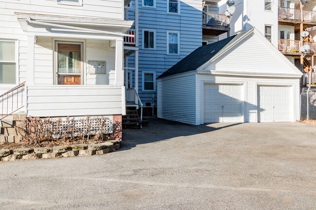 Foto del edificio - 28 Bradley St