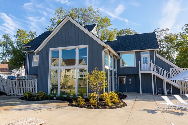 Clubhouse Exterior - The Vista at Rocky Fork