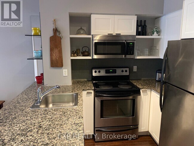 Photo du bâtiment - 35 Hayden St