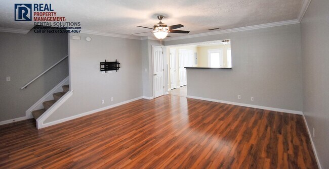 Building Photo - Two bedroom townhome in GREAT location! Wa...