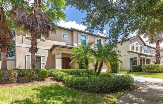 Building Photo - "Spacious 5-Bedroom, 3-Bathroom Oasis with...
