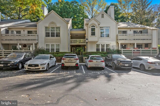 Building Photo - 2229 Lovedale Ln