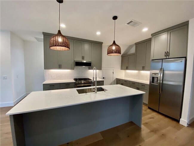 Foto del edificio - 3109 Owen Ave