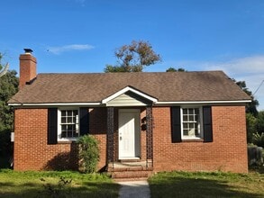 Building Photo - 1538 Heath St