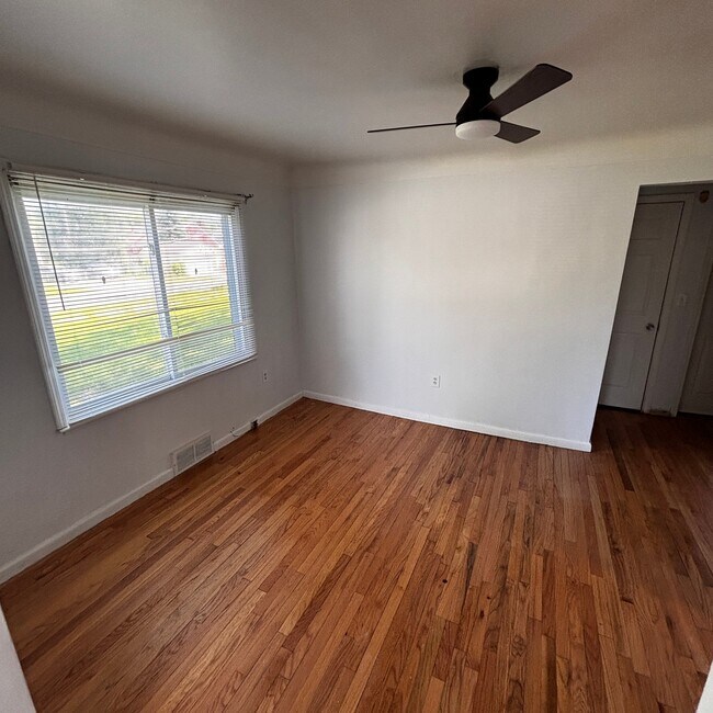 Foto del edificio - 15508 Coyle St