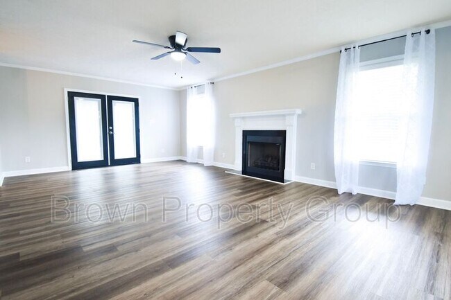 Foto del edificio - 7024 Pope Cashwell Ct