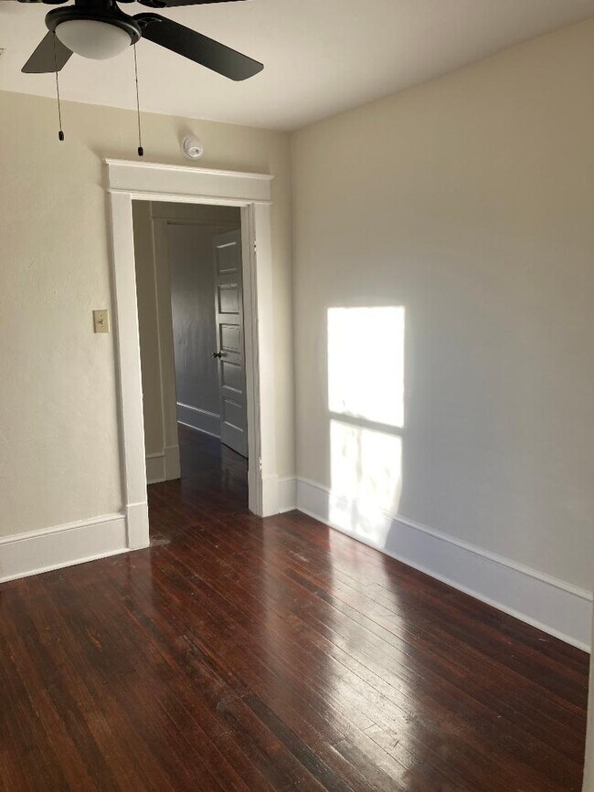 Sala de estar - 1614 Lexington Ave SW