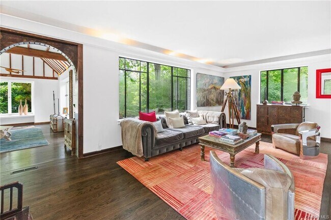 Foto del edificio - 4 Boulder Brae Ln