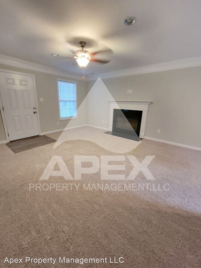 Foto del edificio - 3 br, 2.5 bath House - 8009 Cambridge Rese...