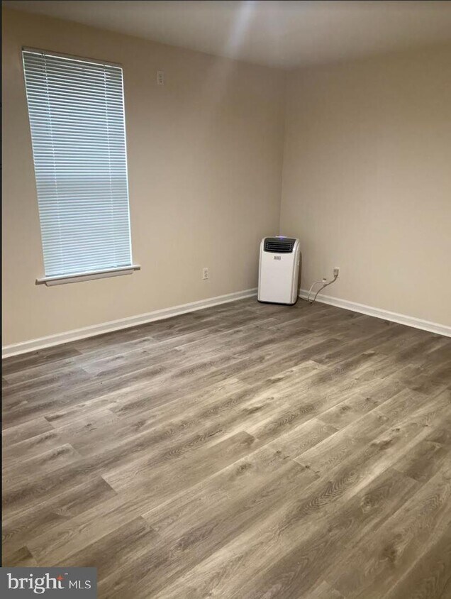 Foto principal - 5617 Carroll St