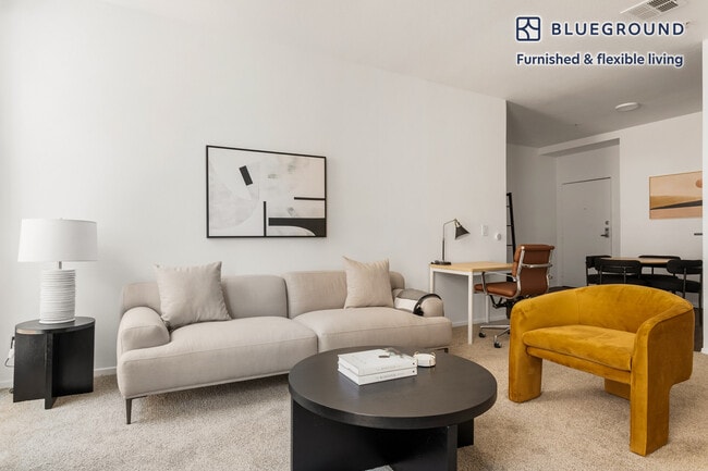 Building Photo - 435 S Detroit St