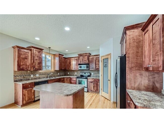 Building Photo - 7662 147 Ln NW