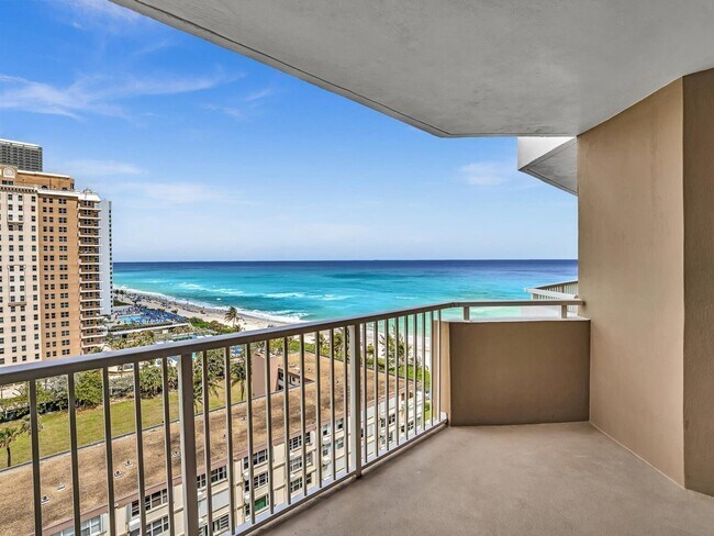 Building Photo - 1950 South Ocean Drive Apt #11B, Hallandal...