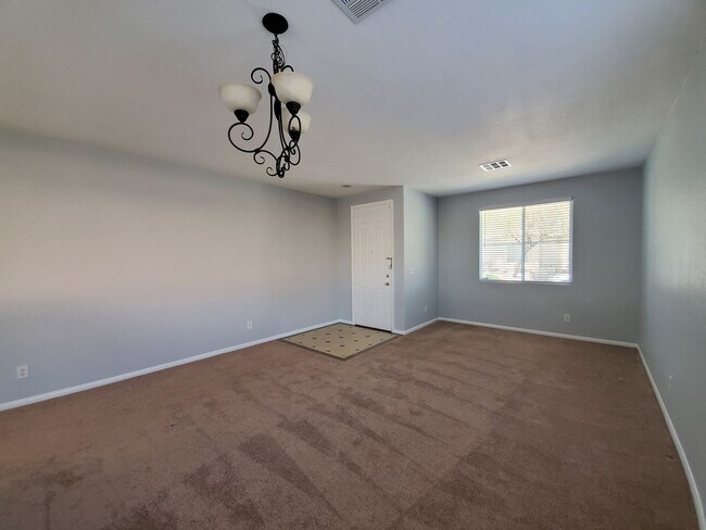 Foto del edificio - 11077 Crystal Crest Ct