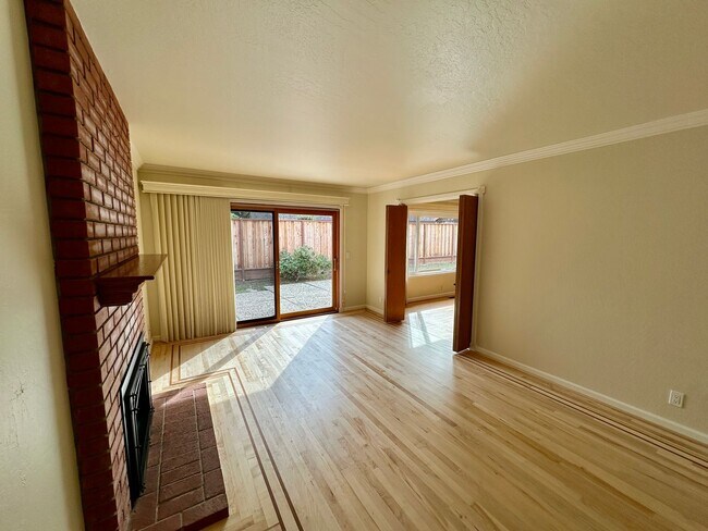 Foto del edificio - Single Story with Cupertino Schools