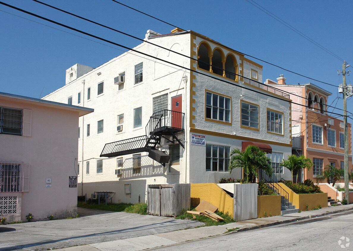 Foto del edificio - Villa Elena