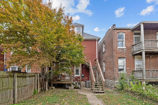 Building Photo - 4036 Flad Ave