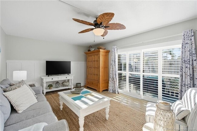 Foto del edificio - 5982 SE Riverboat Dr