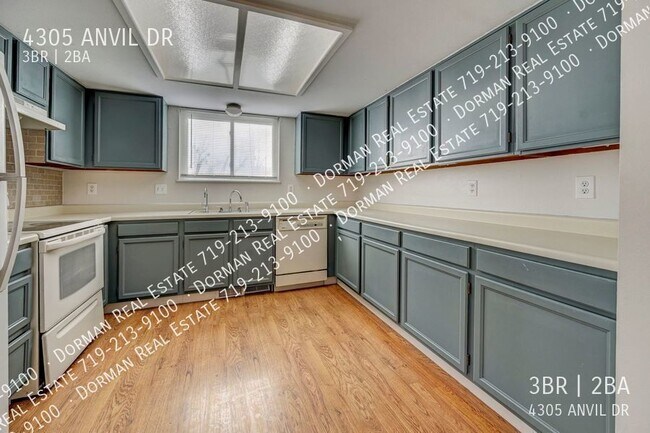Building Photo - Three bedroom home in Southeast Colorado S...