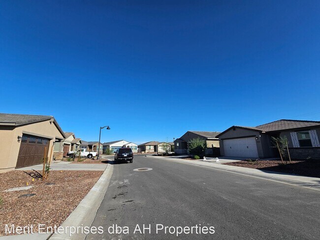 Building Photo - 3 br, 2 bath House - 21110 N BLUE AGAVE DR
