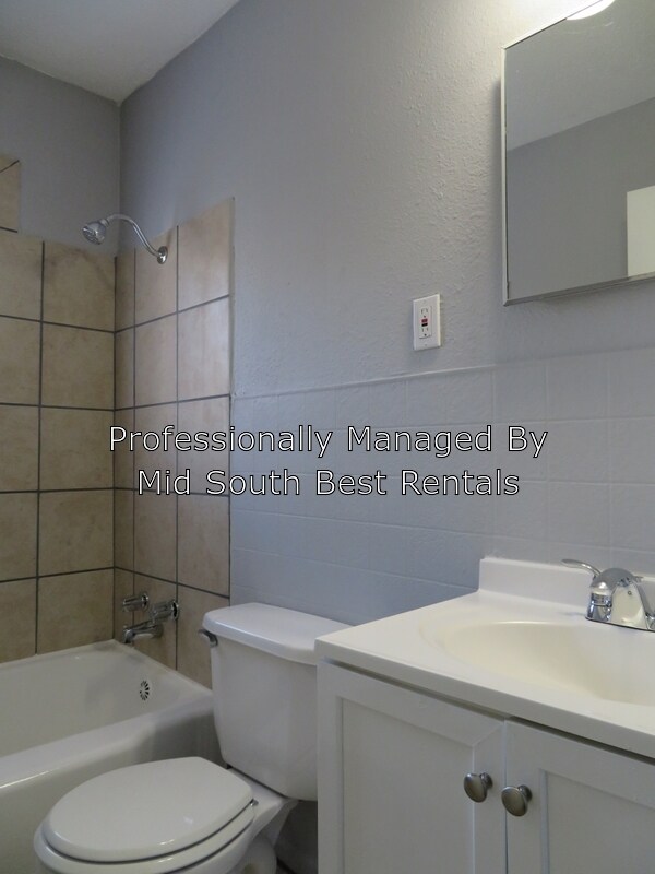 Building Photo - 1393 Kimball Cove
