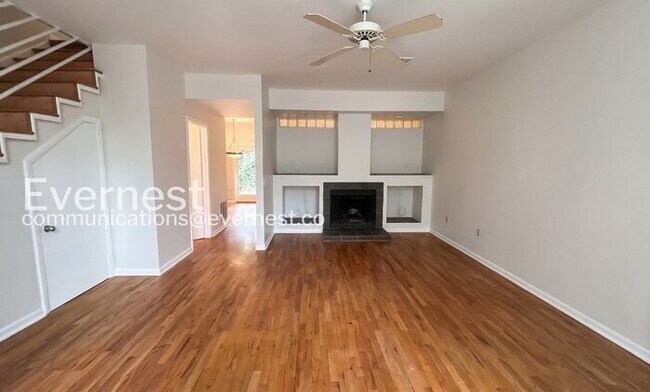 Foto del edificio - 1202 Cleburne Ave NE