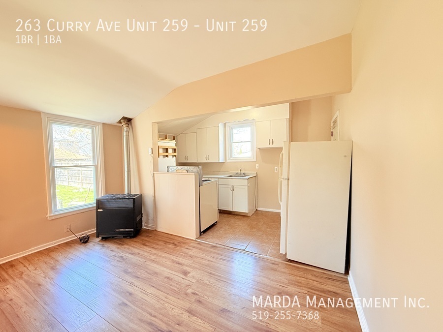 Photo principale - COZY 1-BEDROOM/1BATH MAIN FLOOR APARTMENT+...