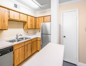 Building Photo - 18511 Egret Bay Blvd