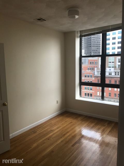 Building Photo - 81 Essex St