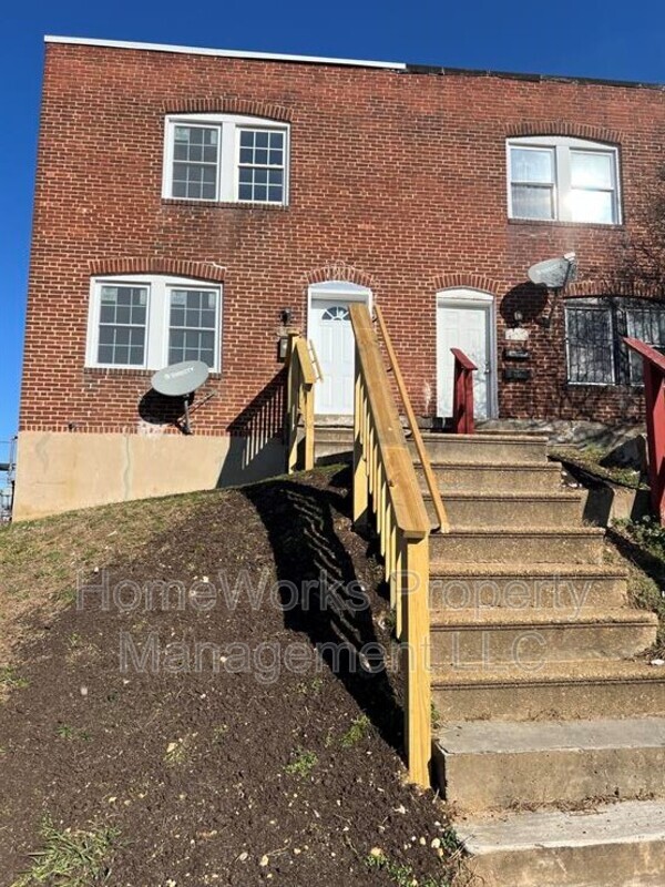 Primary Photo - 800 Stoll St