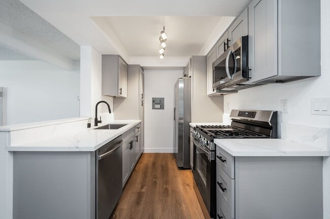 Interior Photo - the HIVE @ Ackerfield (5565 Ackerfield)