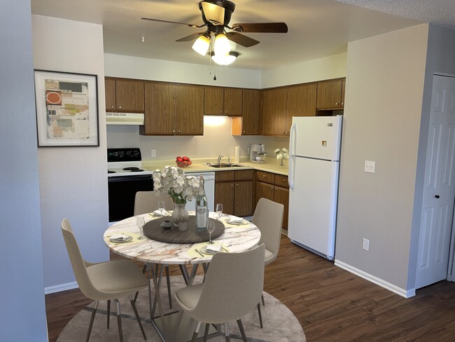 Kitchen/Dining - 2575 S Syracuse Way