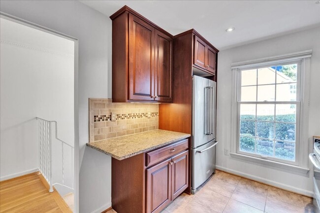 Foto del edificio - 2BR / 2BA | 1,728 total sq. ft.