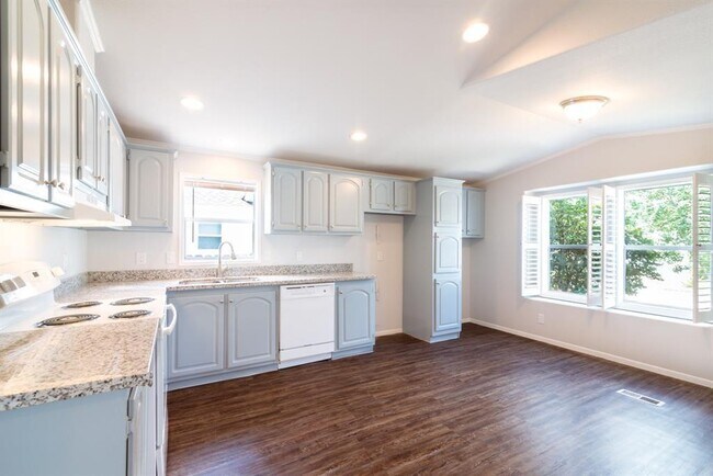 Building Photo - 10115 Berrybriar Ln