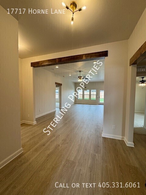 Foto del edificio - 17717 Horne Ln