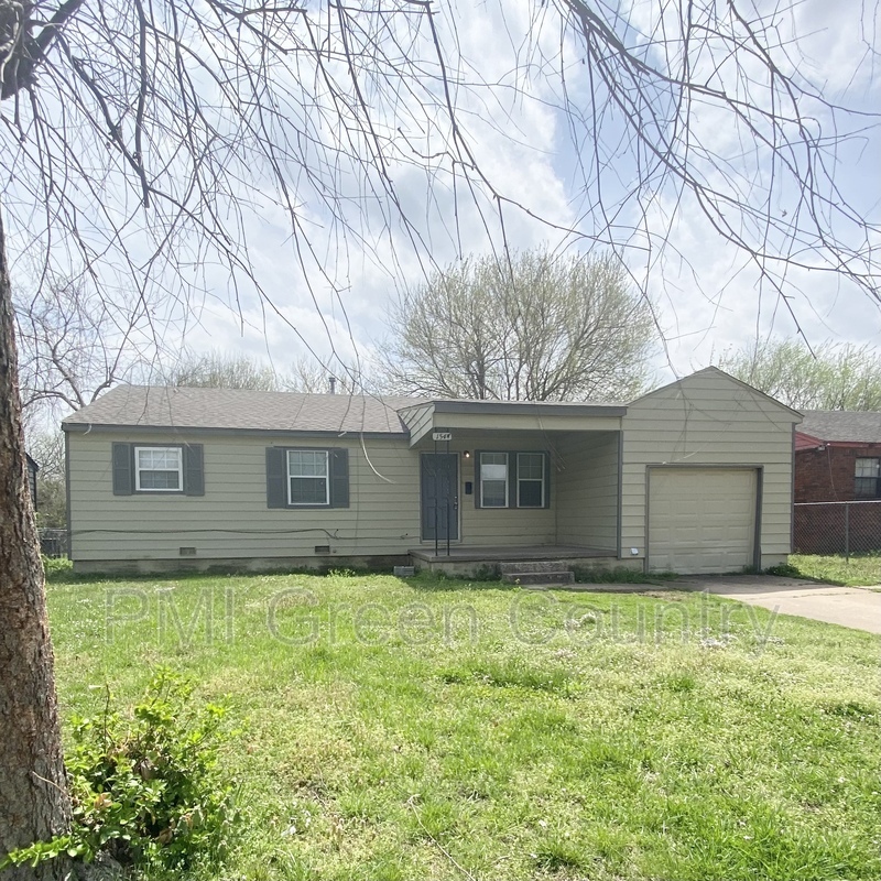 Primary Photo - 1544 E 53rd St N