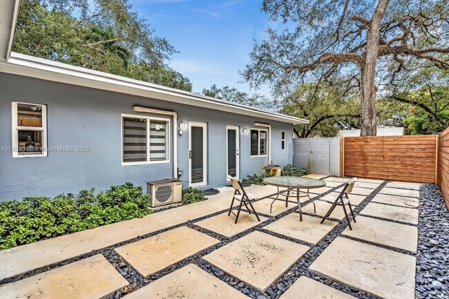 Foto del edificio - 1517 SW 25th St