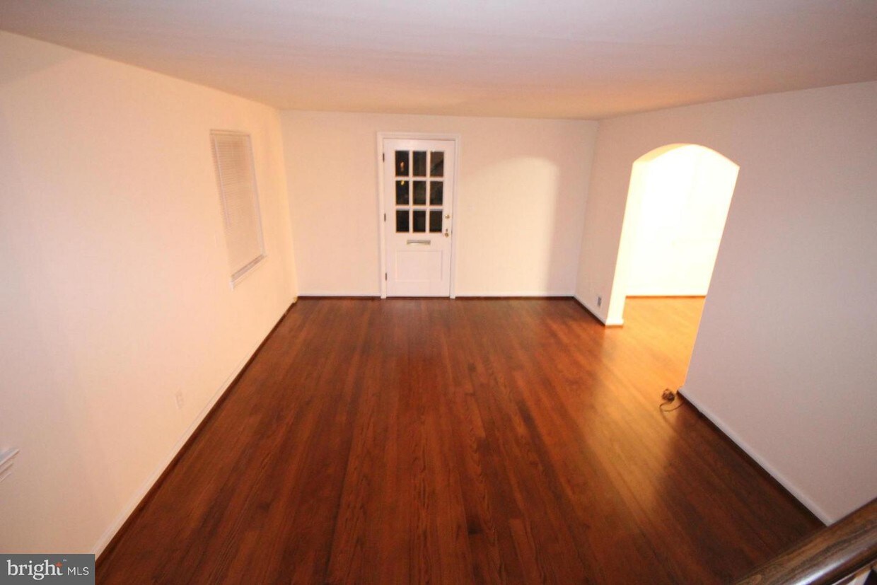 Primary Photo - 414 N Granada St